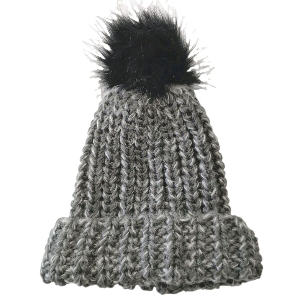 American Eagle Chunky Gray Knit Pom Pom Beanie Winter Hat